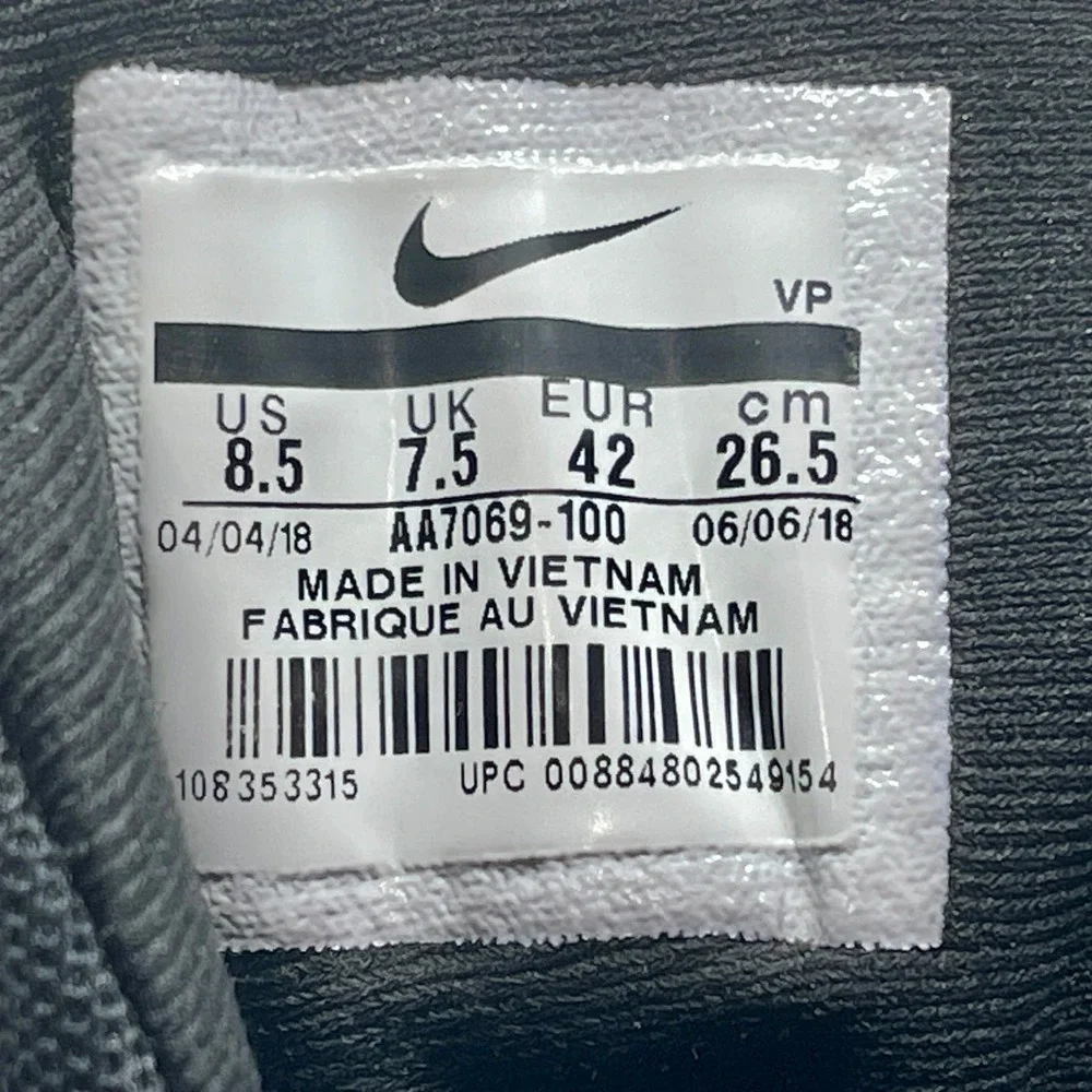 Nike Air Precision II Sneakers Men's 8 1/2‎ Black White 1,4,4,9:S-145